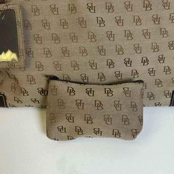 Vintage Dooney & Bourke Anniversary Signature Medium Tote with Leather Trim - Picture 4 of 16